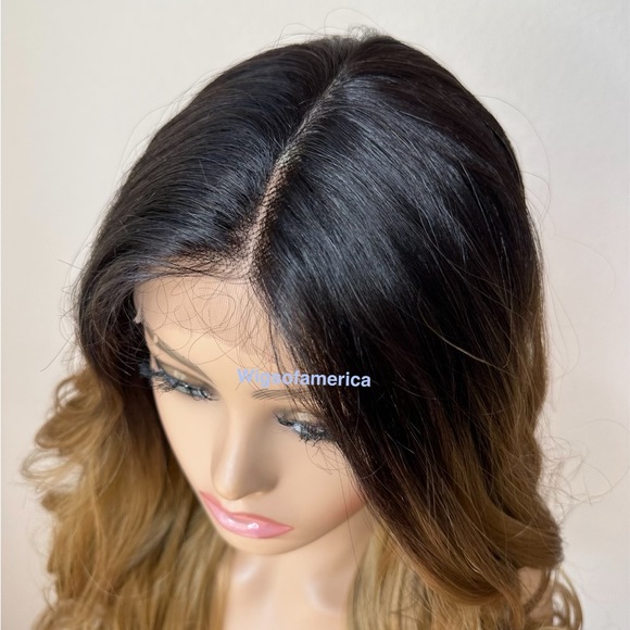 Lace front middle part wavy Layered - Picture 3 of 6